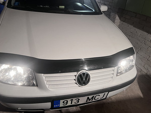 VOLKSWAGEN BORA (6 foto / 10)