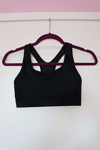 SPORDI TOP, SPORDIRINNAHOIDJA NIKE (XS-S) (1 foto / 4)