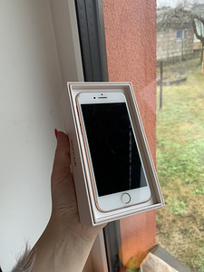 iPhone 8 64GB Rose Gold (2 foto / 10)