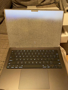 MacBook Pro 14" 2023 Apple M3 Max (4 foto / 4)