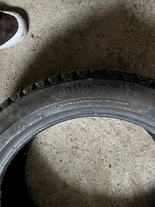 Continental talverehvid 205/50 R17 2tk (2 foto / 3)
