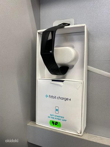 Смарт часы FitBit Charge 4 (фото #1)