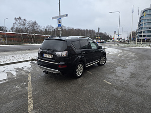 Mitsubishi Outlander 2.0 dizel 123kw (3 фото из 13)
