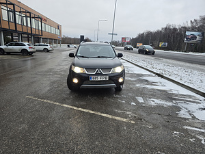 Mitsubishi Outlander 2.0 dizel 123kw (5 фото из 13)