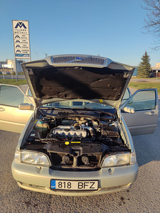 Volvo v70 2.5tdi (2 foto / 11)