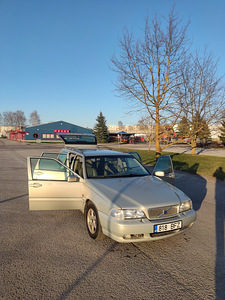Volvo v70 2.5tdi (7 foto / 11)
