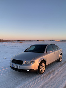 Audi A4 2.5 150kw quattro (3 foto / 10)
