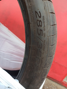 285/35/22 HANKOOK VENTUS S1 Evo3 (2 foto / 4)