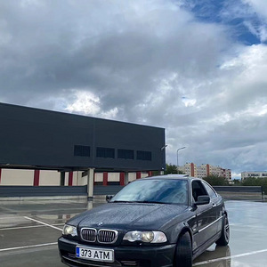 BMW 330 e46 (4 foto / 5)