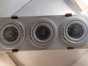 Галогеновая лампа 3x50W Landlite (1 фото из 3)