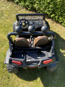 Peg Perego Polaris elektriauto (4 foto / 4)
