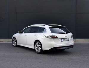 Mazda 6 Luxury Facelift ATM 2.0 114 кВт 2012 (3 фото из 10)
