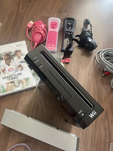 Продается игровая консоль Nintendo Wii в полном комплекте (5 фото из 6)