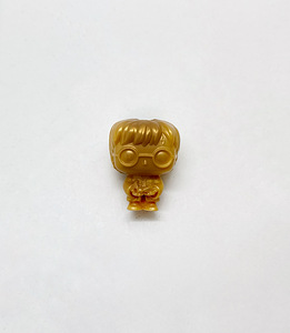 Golden Harry Potter Kinder Joy Figurine 2024 (1 foto / 4)