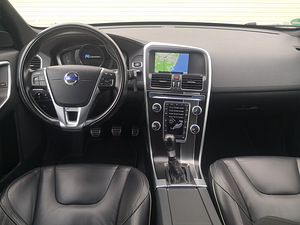 Volvo xc60 d5 169kw R-design polestar (3 фото из 11)