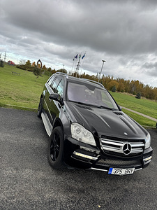 Mercedes Benz GL (2 foto / 15)