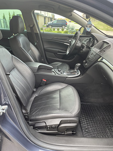 Opel Insignia 2.0 118kW (7 foto / 10)