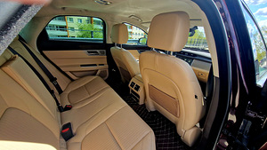 Jaguar XF 2018 (6 foto / 8)