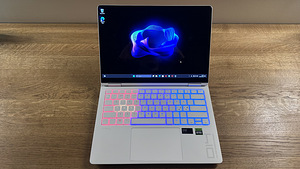 OMEN Transcend 14 – RTX 4070 / Ultra 9 / OLED / 32GB / 2TB (1 foto / 10)