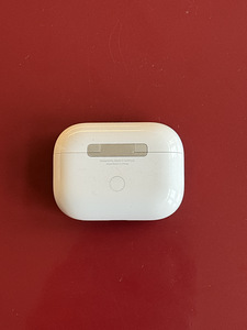 Apple AirPod Pro 2nd Gen Laadimiskarp + Lightning kaabel (3 foto / 5)