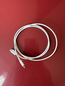 Apple AirPod Pro 2nd Gen Laadimiskarp + Lightning kaabel (4 foto / 5)