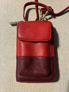 Müüa DKNY pisike kott. Mõõdud: umbes 16x10cm (1 foto / 5)