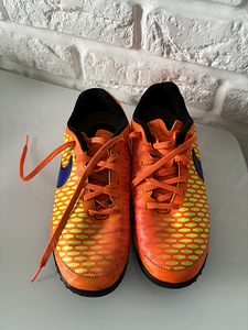 NIKE PUTSAD 37.5 (dpd tasuta) (5 foto / 5)