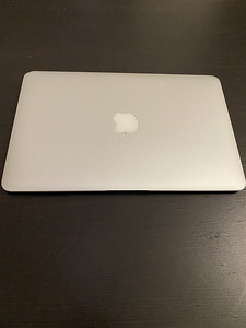MacBook Air (11-inch, Early 2014)- Well Maintained (3 foto / 5)