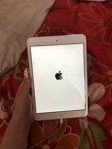 Продам iPad mini 2 16GB (4 фото из 4)