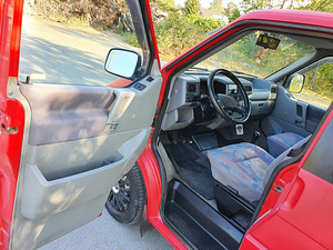 VOLKSWAGEN MULTIVAN 2.4D 57kW (8 foto / 14)