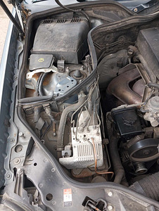 MERCEDES-BENZ E 200 KOMPRESSOR (6 foto / 7)