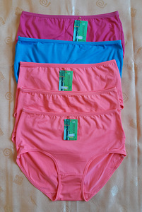 Новые трусикиs. XL (3 фото из 3)