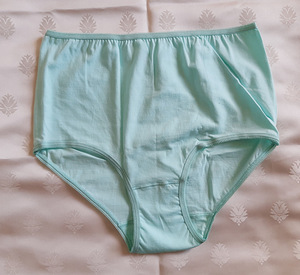 2 пары новых трусов , XL (2 фото из 3)