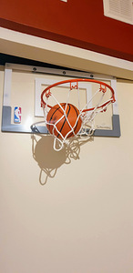 Баскетбольное кольцо к двери