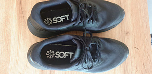 Кроссовки Nike (2 фото из 4)