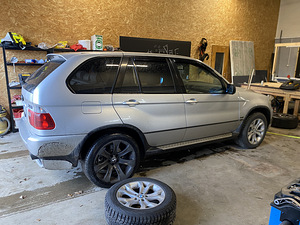 BMW x5 e53 4.4 v8 190k läbisõit (15 foto / 15)