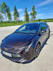 Toyota Corolla Touring Sport (2 foto / 12)