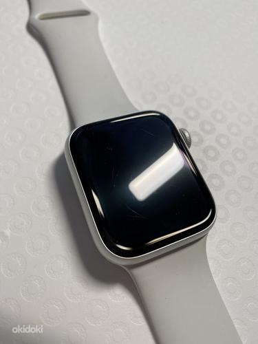 Apple Watch series 5, 44 mm (фото #2)