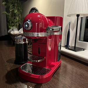 Кофемашина KitchenAid Nespresso (1 фото из 6)