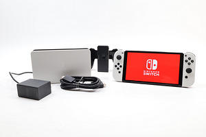 Nintendo Switch OLED + Animal Crossing (6 foto / 6)