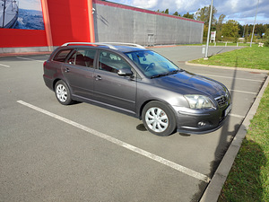 Toyota Avensis (3 foto / 11)