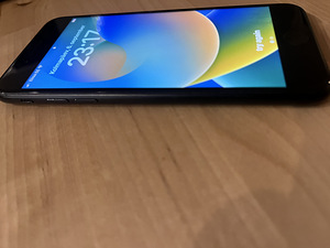 iPHONE SE 2020 64GB (5 foto / 7)