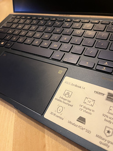 Asus ZenBook 14 UX433FLC I7 10510U 16GB DDR3 (5 foto / 10)