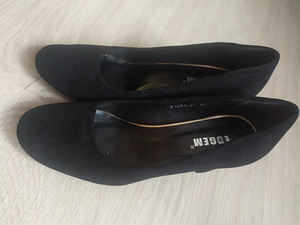 Uued naiste kingad suurus 37 (2 foto / 2)