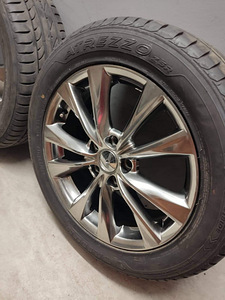 5×114.3R17 TOYOTO avensis (3 foto / 4)