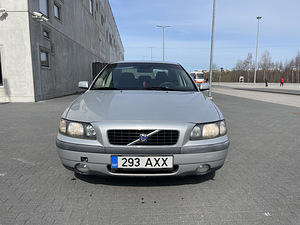 Volvo S60 (5 foto / 10)