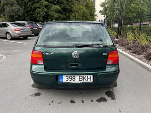 Volswagen Golf (6 foto / 10)