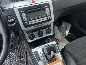 Volkswagen Passat (8 foto / 8)