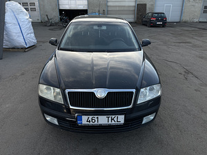 Skoda Octavia (8 фото из 9)