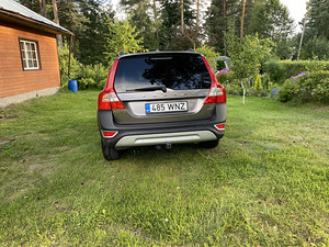 Volvo XC70 Momentum 2.4 D5 136kW (8 foto / 14)